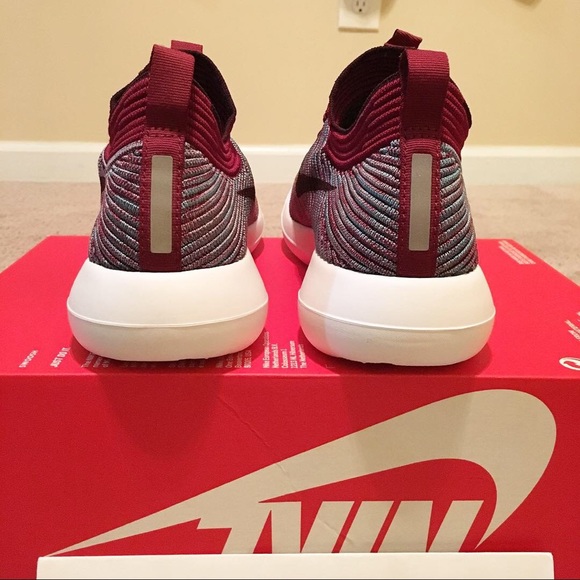 Men's Nike Roshe Two Flyknit V2 - Picture 4 of 6